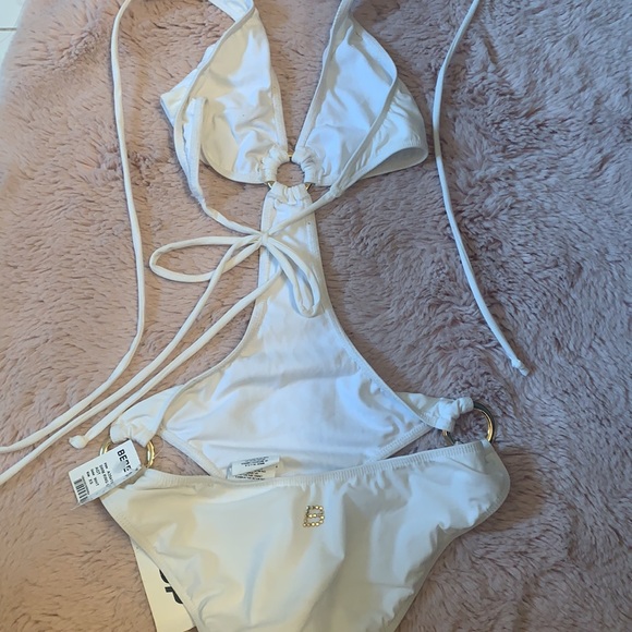 One piece swimsuit - Picture 3 of 3